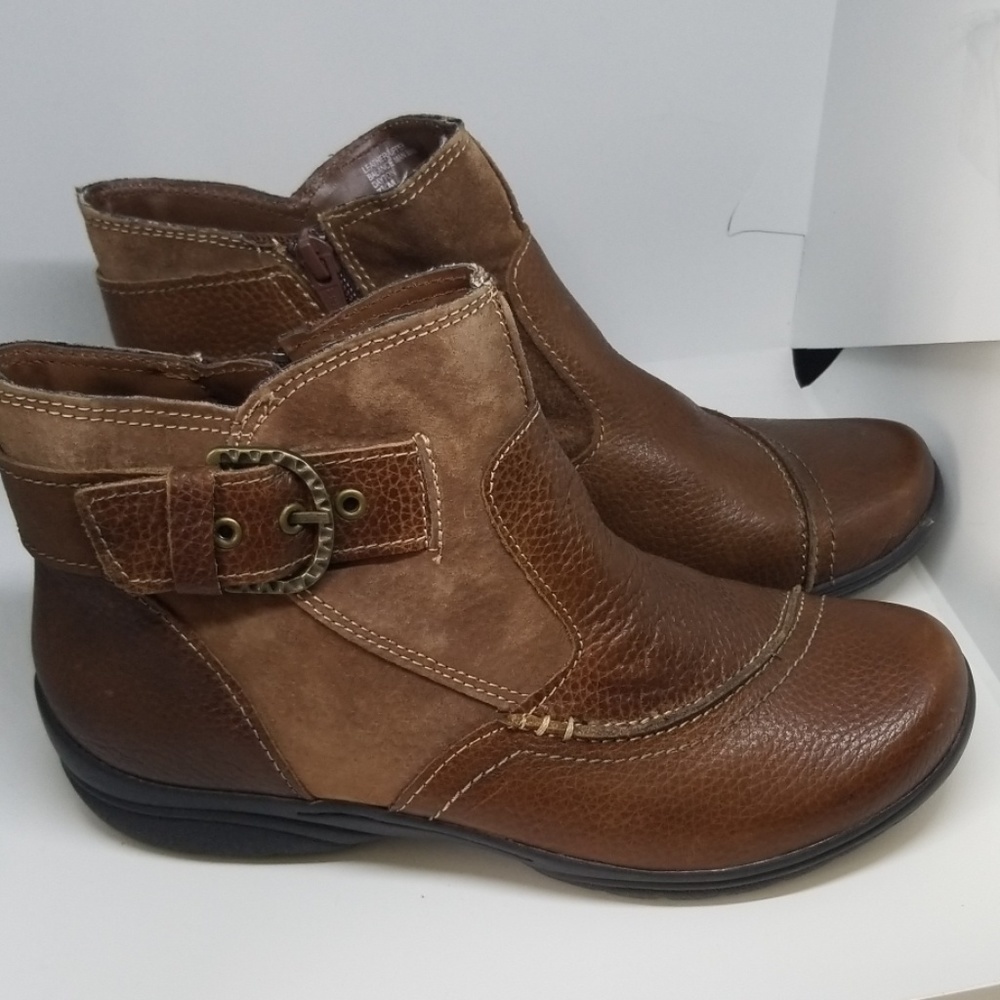 Earths Origin Dayton brown booties